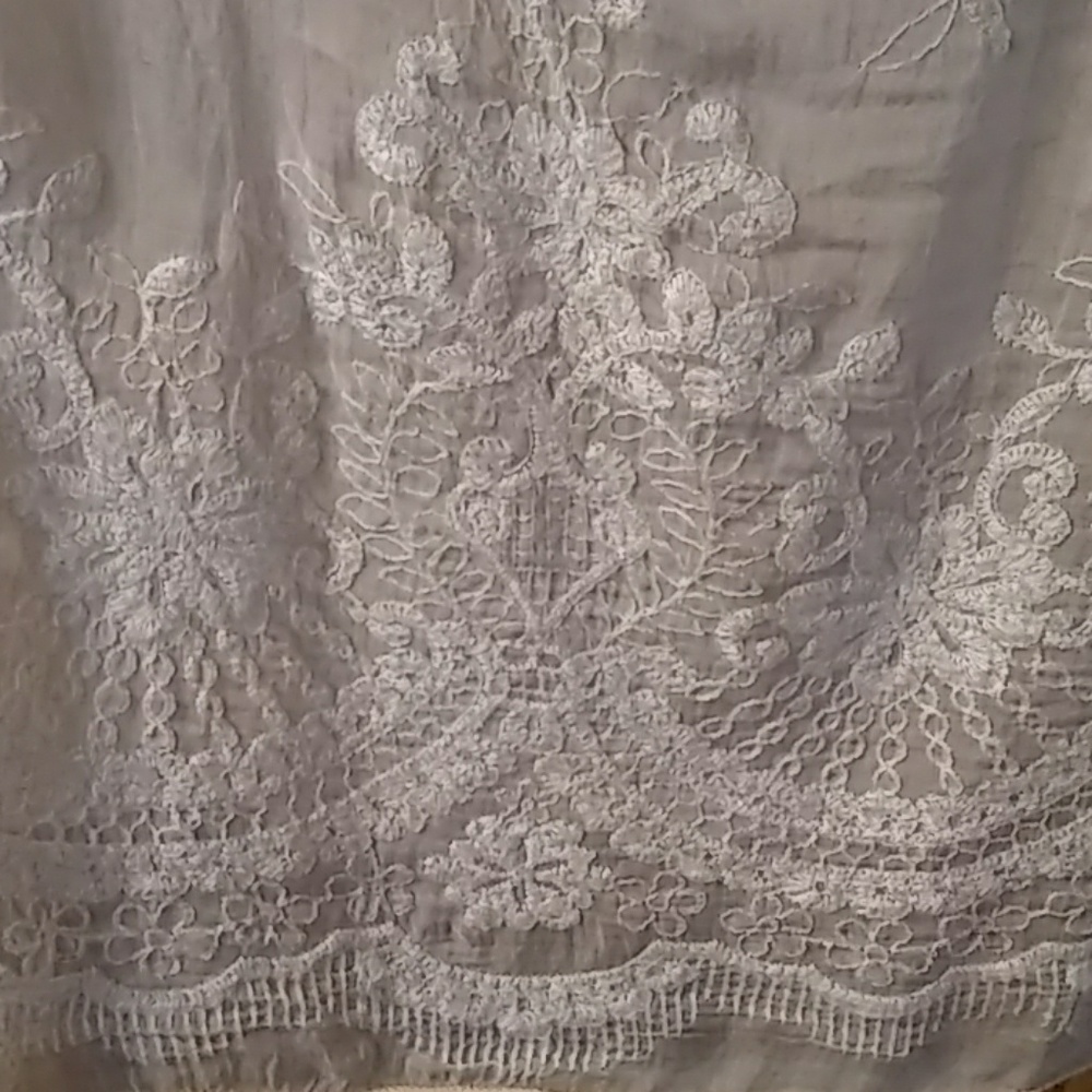 Too - Picture 2 of 2